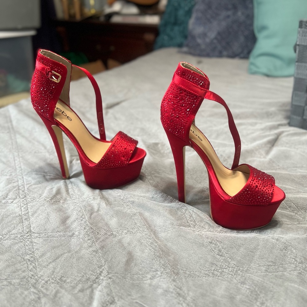 Bebe Retro Size 5 Devil Heels